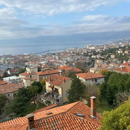 Apartment Linden Trsat With Balcony Rijeka